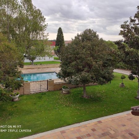 Villa Blanca Con Piscina A 15 Minutos De Toledo - Apartamentos Aloha Toledo Olías del Rey Kültér fotó
