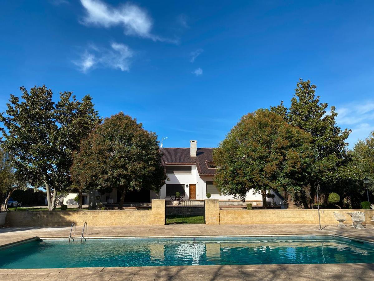 Villa Blanca Con Piscina A 15 Minutos De Toledo - Apartamentos Aloha Toledo Olías del Rey Kültér fotó